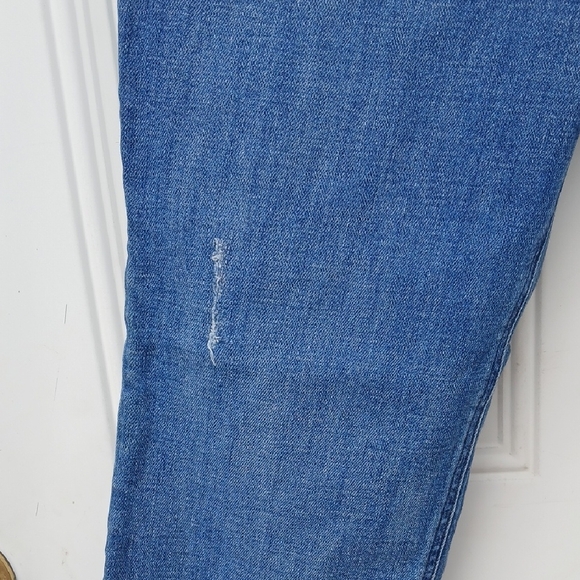 Kenneth Cole Light Blue Straight-Leg Button-Fly Jeans - Picture 4 of 8